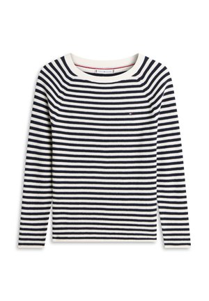 Tengerészkék és fehér csíkos hosszú ujjú pulóver kerek nyakkivágással és egy kis logóval a mellrészen. Kötött anyag textúrája.
