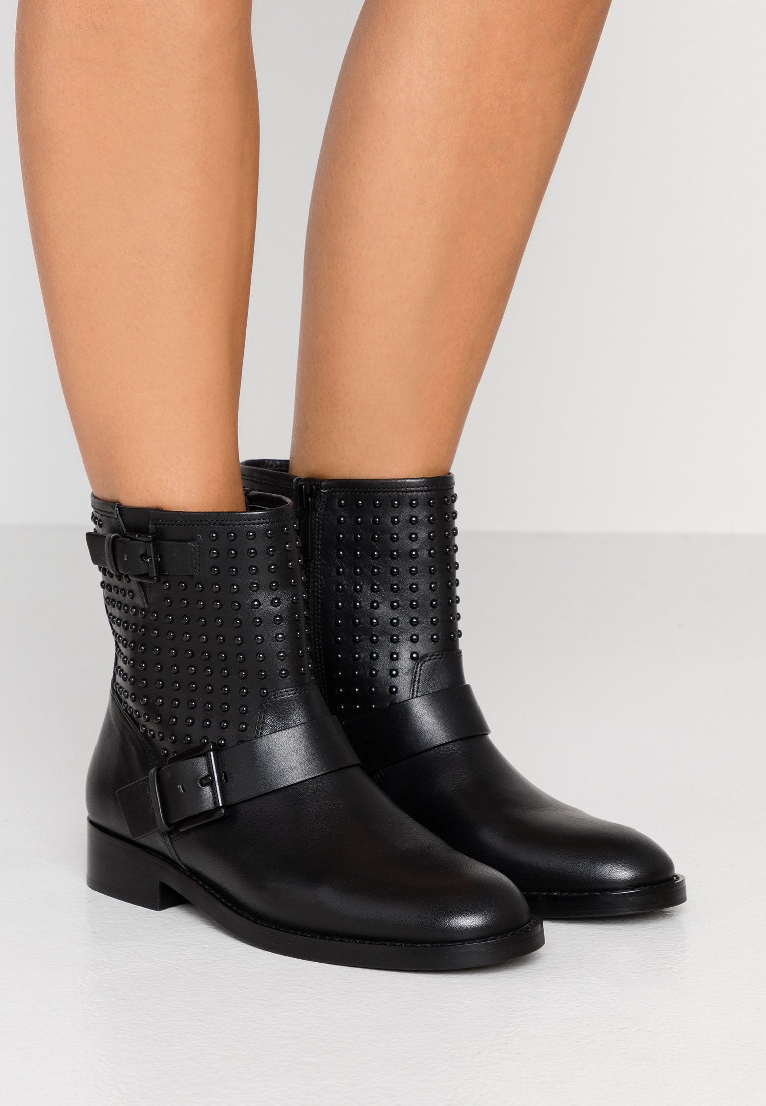 michael kors reeves bootie