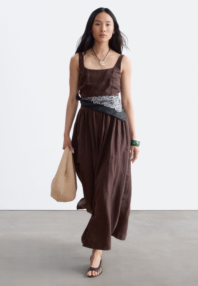 & OTHER STORIES & OTHER STORIES FIT-AND-FLARE MIDI DRESS - Maxi dress