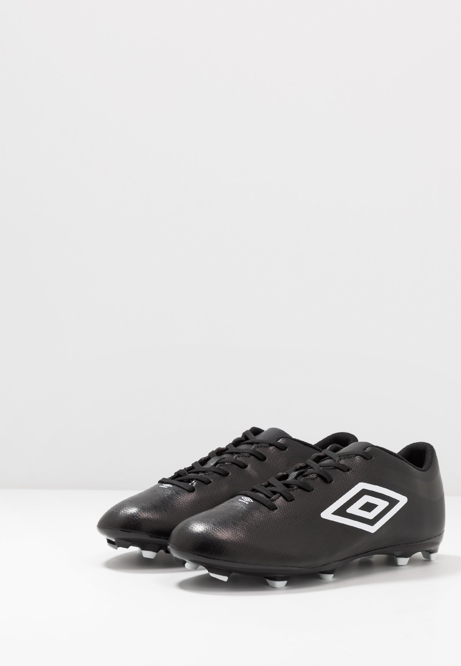 Umbro VELOCITA IV LEAGUE FG Fotballsko blackwhite Umbro VELOCITA PRO FG Fotballsko black Zalando.no