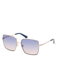 Occhiali da sole in metallo rosa antico con montatura quadrata oversize, lenti viola sfumate e dettagli in blu navy sulle tempie. Inclusi cuscinetti nasali trasparenti.