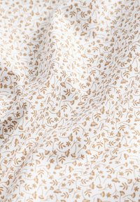 Next Ing - white neutral ditsy
