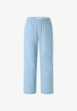 Vaaleansiniset, leveät housut, jotka on valmistettu pehmeästä kankaasta. Ominaisuuksiin kuuluu joustava vyötärö ja huolitellut hihnat. Yksinkertainen, yksivärinen muotoilu.