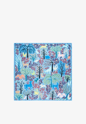 Pañuelo de seda colorido con un fondo azul y ilustraciones de varios animales y plantas en colores vibrantes, incluyendo rojo, rosa y verde.