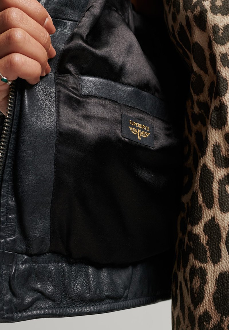 Superdry VINTAGE MOTO RACER - Chaqueta de cuero - vintage black/antracita -