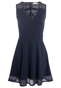 Robe marine avec un décolleté en V, sans manches, et des détails en dentelle aux épaules et à l'ourlet. Jupe évasée en matière douce.