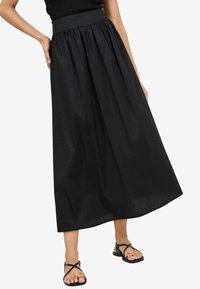 Lipsy Krilo A-kroja - black
