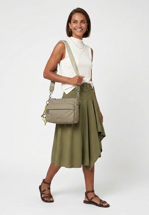SURI FREY, SFY SISSY - Borsa a tracolla - khaki