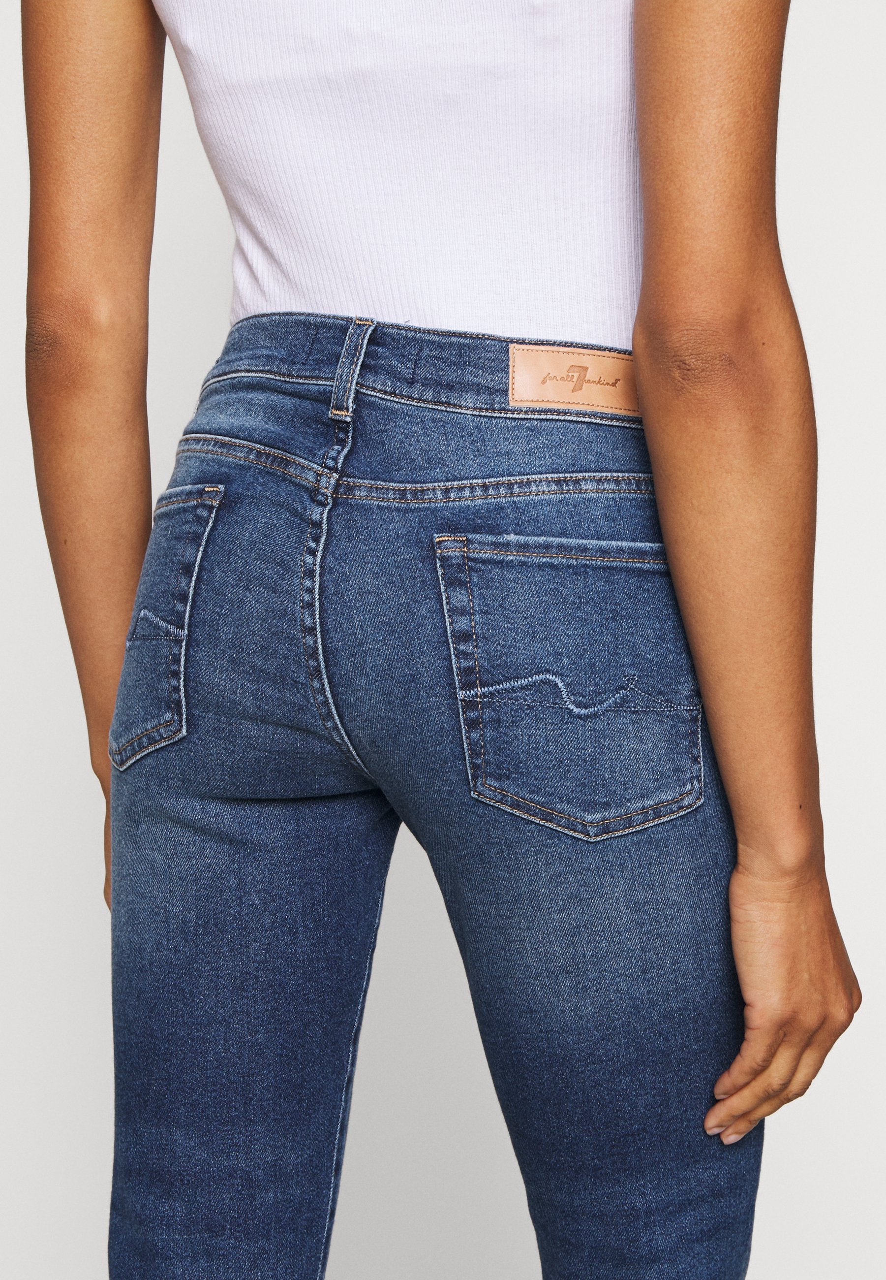 7 for all mankind roxanne straight leg jeans