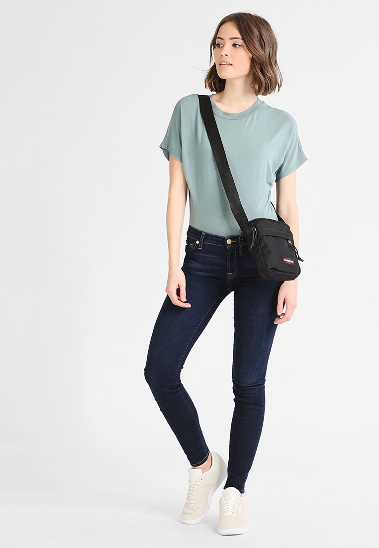 eastpak the one bag