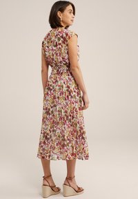 WE Fashion Dnevna haljina - pink