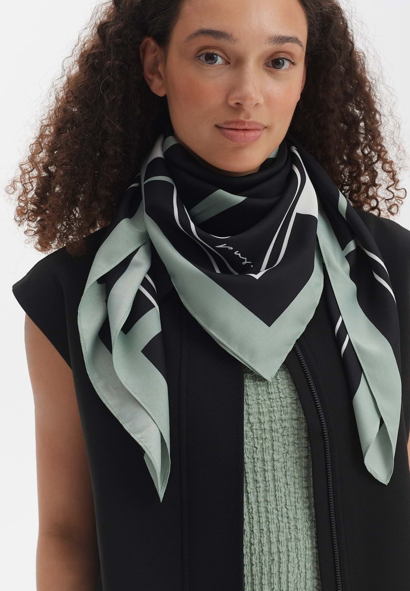 OPUS ABLAIR Tuch black/schwarz