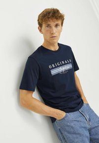 Jack & Jones RUNDHALS - T-shirts print - navy blazer
