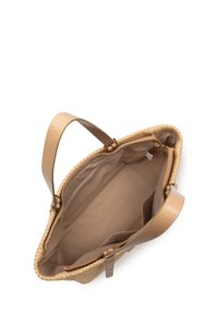Manici in pelle sintetica tan con corpo in paglia intrecciata. Interno beige spazioso con molteplici tasche, texture liscia e chiusura a zip.