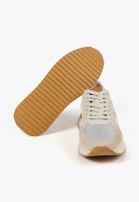 LOLA CASADEMUNT Tenisice - off white
