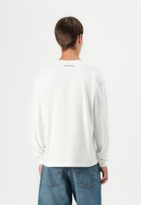 Red Bull Racing x Pepe Jeans LOGO TEE - Tops ar garām piedurknēm - mousse