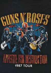 Černé grafické tričko s ilustrací členů kapely se svalnatou lebkou, s výrazným textem "GUNS N' ROSES" a "APPETITE FOR DESTRUCTION 1987 TOUR".