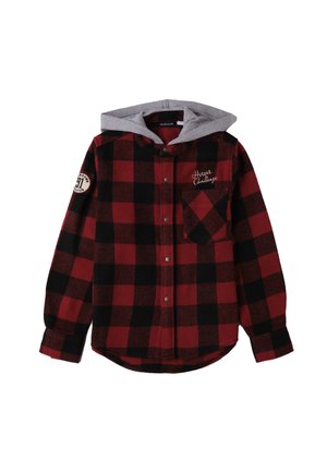 Camicia a quadri rossa e nera con cappuccio grigio, taschino sul petto, toppe sulle maniche con il numero "91" e ricamo "Heroes Challenge" sul petto.