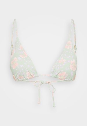Top bikini floreale verde menta con coppe triangolari, spalline regolabili e un dettaglio con nodo frontale. Presenta fiori rosa pastello e foglie verdi.