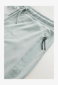 Odabrano, ice grey