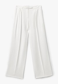 Pantaloni a gamba larga bianchi, caratterizzati da una texture liscia, frontale plissettato e una vestibilità morbida. Realizzati in tessuto leggero con un design pulito.