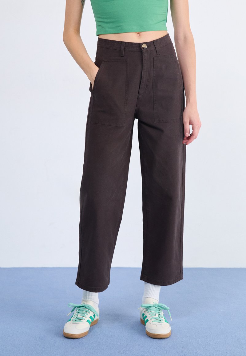 KAVU PERI - Tygbyxor - coffee