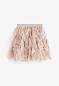 Falbaniasta spódnica wykonana z warstwowego, miękkiego tiulu w bladoróżowym kolorze. Posiada elastyczny pas i delikatny blask na tkaninie.