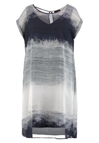 Ärmlös klänning i lätt, genomskinlig tyg med ett gradientmönster från mörk marinblå till ljusgrå, med V-ringning och löst passform.