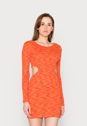 CUT OUT DRESS - Vestido de dia - red/orange