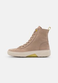 Unselected, silk/lime