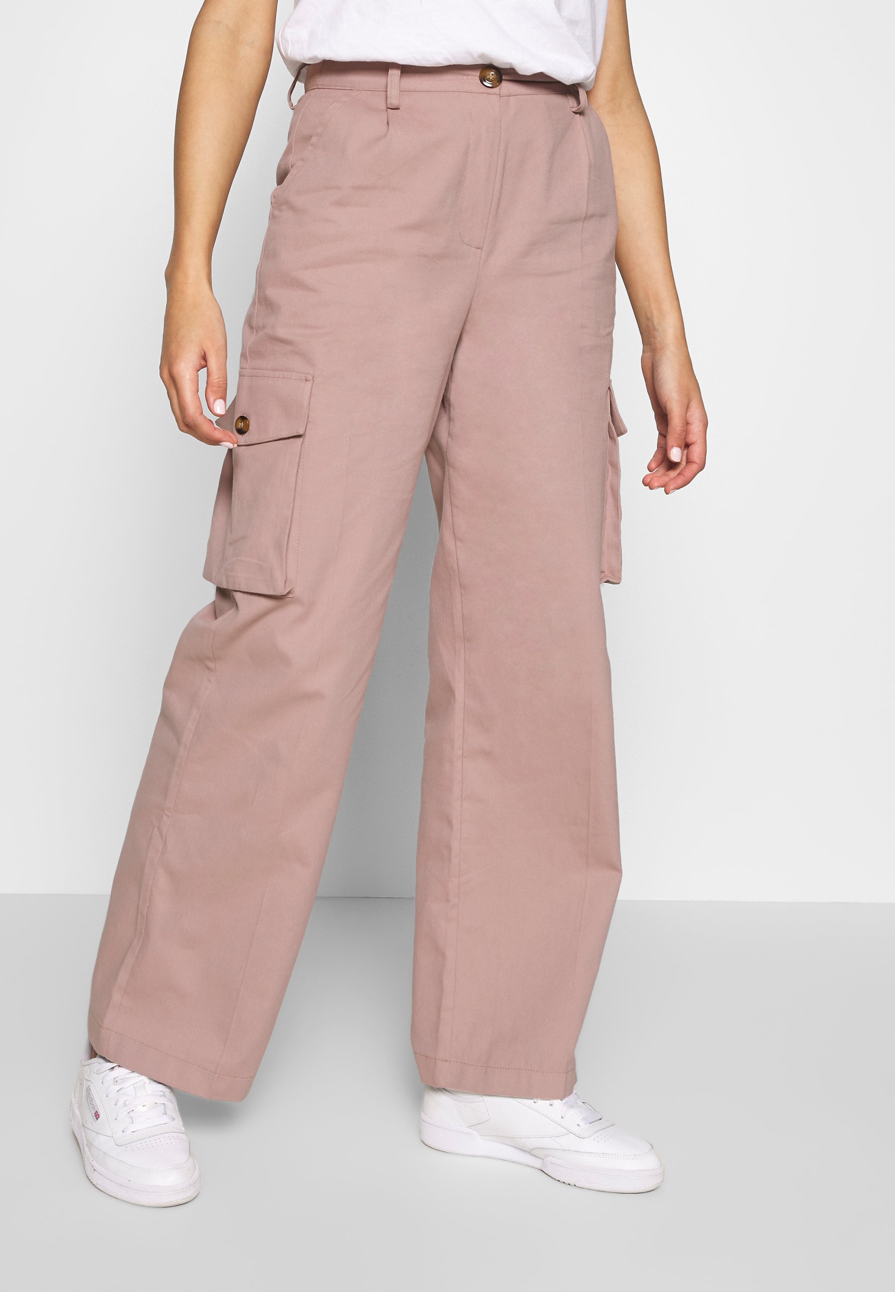 NA KD Misslisibell x NA KD Bukse pale mauve Zalando.no NA-KD Misslisibell x NA-KD - Bukse - black