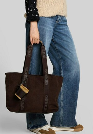 TOM TAILOR DENIM, TOM TAILOR DENIM BAGS TTCORTINI L SHOPPER MIT ANHÄNGER - Shopper - dark brown