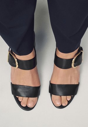 Next REGULAR FIT-FOREVER COMFORT PREMIUM WITH BUCKLE - Sandali - black