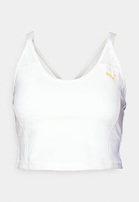 Biały sportowy crop top z gładkiego materiału, z żółtym logo, krzyżującymi się na plecach ramiączkami oraz siateczkowymi wstawkami na ramionach.