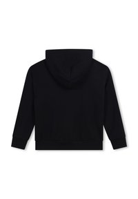 Felpa nera corta con cappuccio regolabile, maniche lunghe e polsini a coste. Texture liscia senza loghi o motivi visibili.