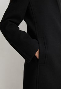 HUGO MORINNE - Klasikinis paltas - black