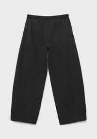 Sorte bukser med vide ben lavet af et blødt stof, med elastik i taljen og rene sømme, uden synlige mønstre eller pynt.