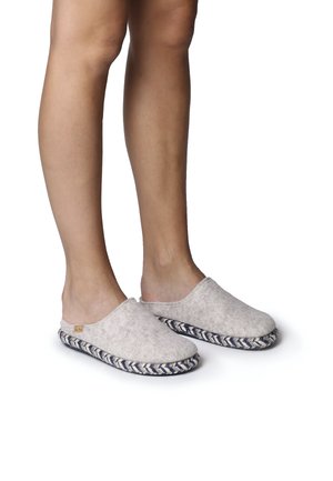 Toni Pons, Chaussons - off-white