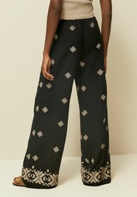 Next EMBROIDERED WIDE LEG  - Tygbyxor - black