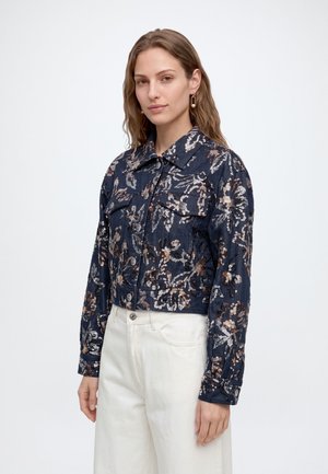 YAS, YASCARLEY EMBELLISHED JACKET - Леко яке - denim blue