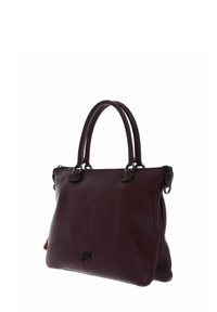 Borsa a mano in pelle bordeaux con due manici superiori, caratterizzata da una superficie testurizzata, chiusura con zip e dettagli in hardware circolare.