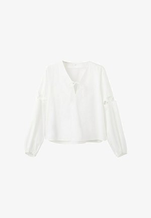 Bluză albă cu mâneci lungi, decolteu în V, detaliu cu nod în față și secțiuni decupate pe mâneci, prevăzută cu manșete elastice.