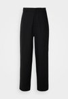 Pantaloni - black