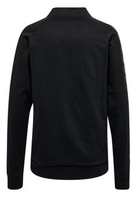 Svart sweatshirt med hög krage, långa ärmar och ribbade muddar. Har diskreta axelsömmar och en mjuk yta.