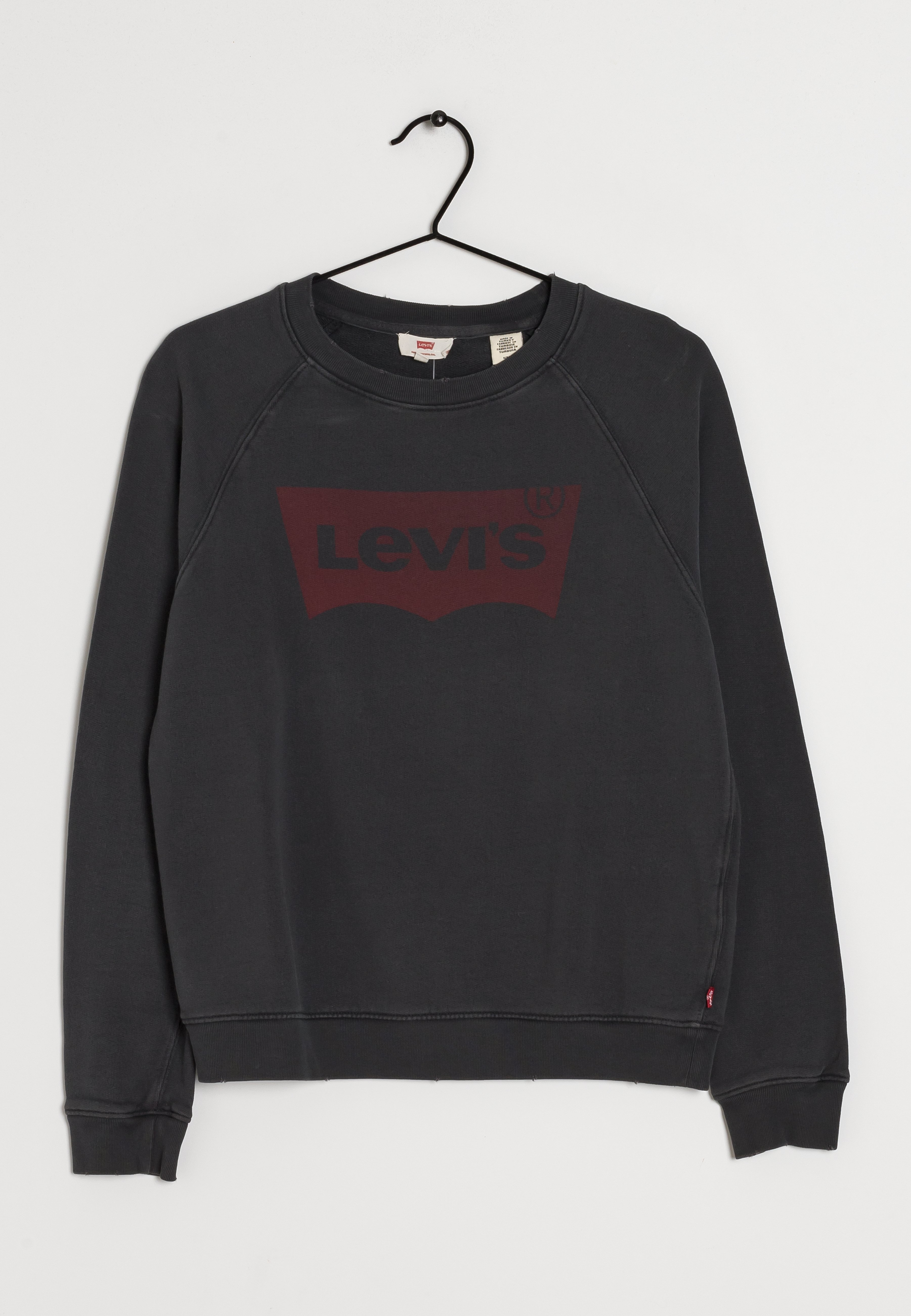 levis black sweatshirt