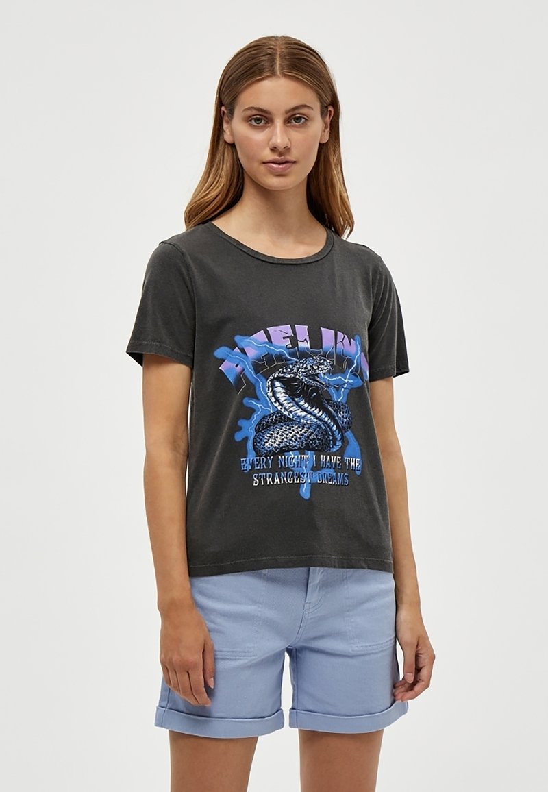Peachy Den The Amelia Flirt Cotton-Jersey T-Shirt in White | UK