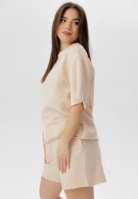 Laurella NAOMA SET - Šortky - beige