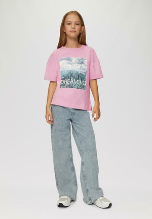 s.Oliver À BASE FENDUE SUR LES CÔTÉS - T-Shirt print - rosa