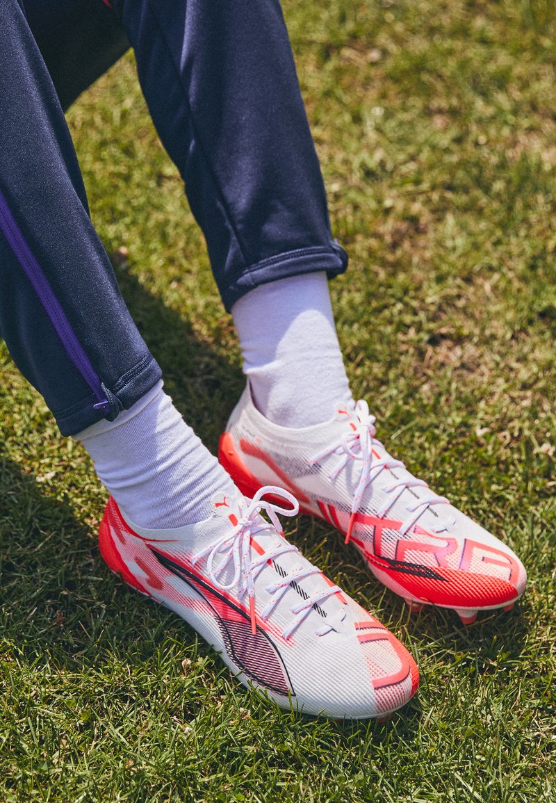 Puma Voetbalschoenen voor harde ondergrond wit