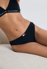 Tommy Hilfiger FLAG THONG 3 PACK - String - white/black/grey heather